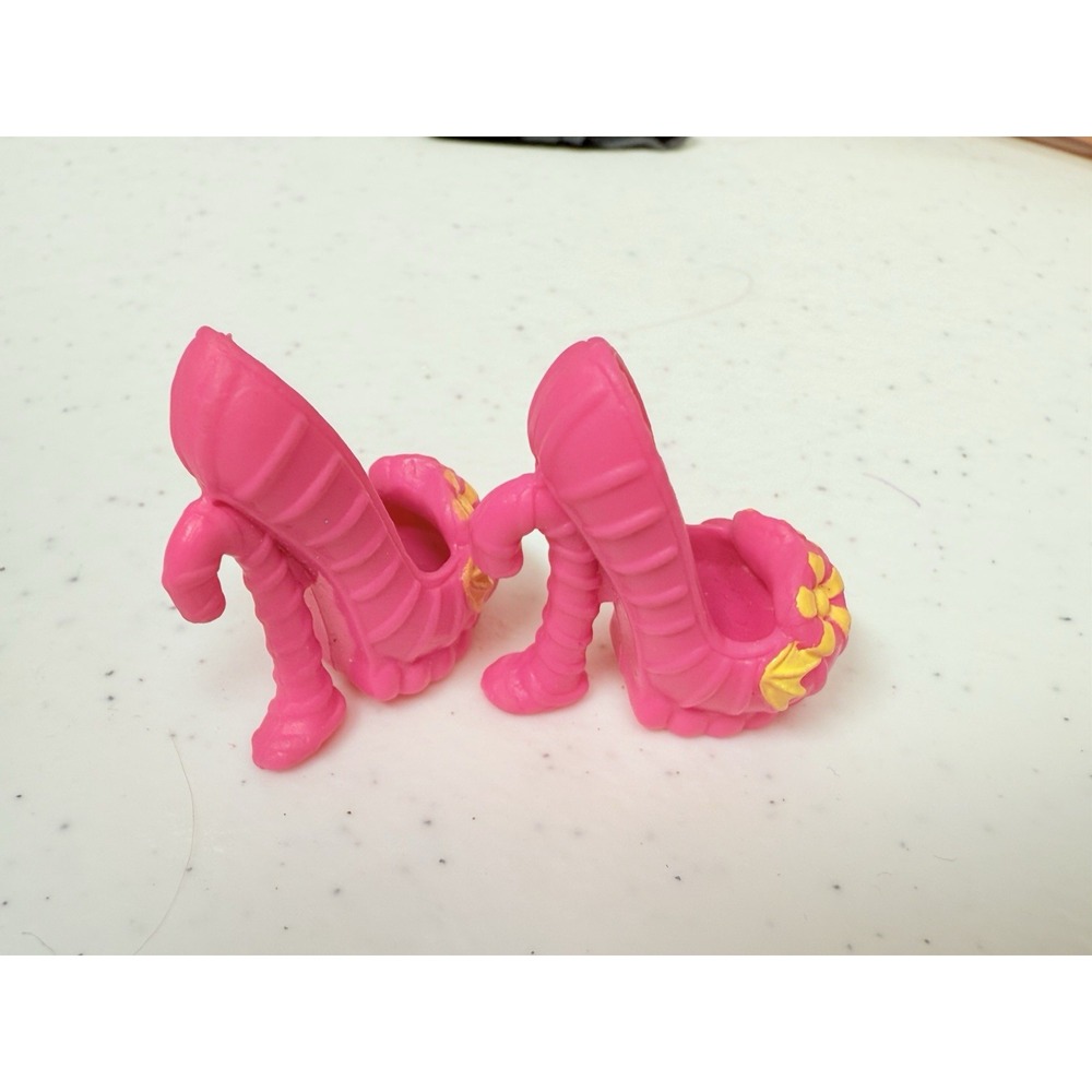 Monster High Inner Monster Spooky Sweet Frightfully Fierce Pink Bat Wings Shoes - Picture 4 of 4